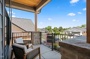 3057 Umpqua Dr, Medford, OR 97504 - Photo 3