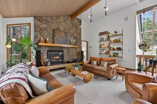 20369 Big Bear Ct, Bend, OR 97702 - Photo 9