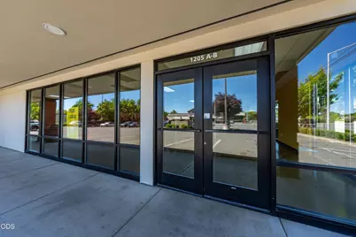 1205 Plaza Boulevard #A-B, Central Point, OR 97502 - Photo 5
