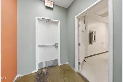 1205 Plaza Boulevard #A-B, Central Point, OR 97502 - Photo 11