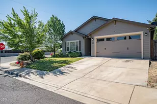 1311 Swayze Ln, Medford, OR 97501 - Photo 3