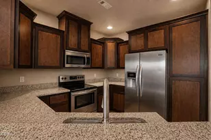 1311 Swayze Ln, Medford, OR 97501 - Photo 9