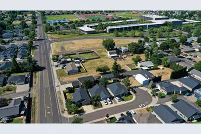1311 Swayze Lane, Medford, OR 97501 - Photo 23