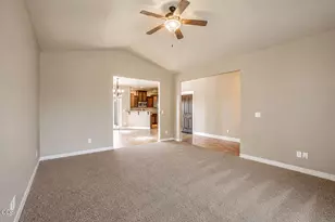 1311 Swayze Ln, Medford, OR 97501 - Photo 5