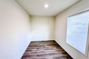 2241 Greensprings Dr, Klamath Falls, OR 97601 - Photo 11
