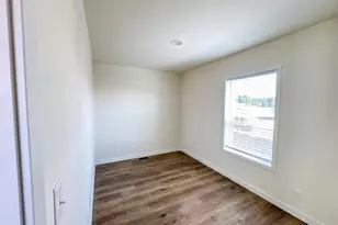 2241 Greensprings Dr, Klamath Falls, OR 97601 - Photo 9