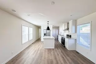 2241 Greensprings Dr, Klamath Falls, OR 97601 - Photo 3
