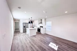 2241 Greensprings Dr, Klamath Falls, OR 97601 - Photo 3