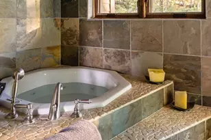 56680 Lunar Dr, Bend, OR 97707 - Photo 47