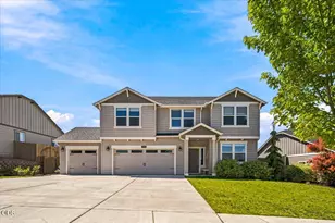 4594 SW Volcano View Way, Redmond, OR 97756 - Photo 51