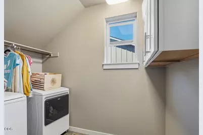 4594 SW Volcano View Way, Redmond, OR 97756 - Photo 9