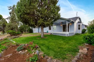 1128 SW Rimrock Way, Redmond, OR 97756 - Photo 33