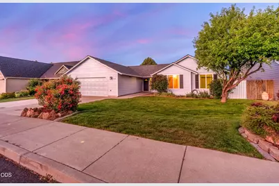 1128 SW Rimrock Way, Redmond, OR 97756 - Photo 3