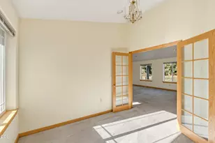 1128 SW Rimrock Way, Redmond, OR 97756 - Photo 13