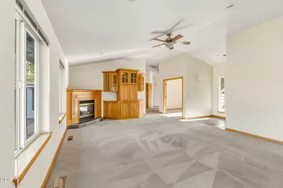 1128 SW Rimrock Way, Redmond, OR 97756 - Photo 11