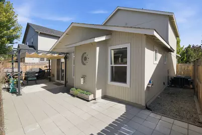 21184 Darnel Avenue, Bend, OR 97702 - Photo 15