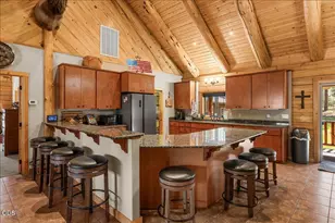 22719 Horseshoe Way, Klamath Falls, OR 97601 - Photo 11