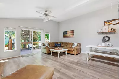 129 N Wheeler Loop, Sisters, OR 97759 - Photo 9