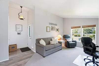 129 N Wheeler Loop, Sisters, OR 97759 - Photo 15