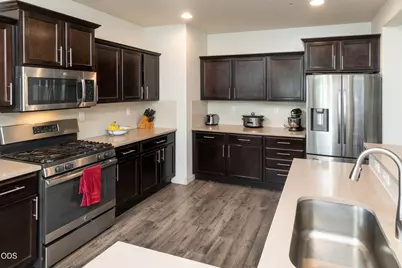 20348 Lois Way, Bend, OR 97702 - Photo 5