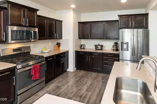 20348 Lois Way, Bend, OR 97702 - Photo 5