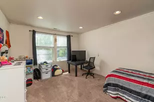 20348 Lois Way, Bend, OR 97702 - Photo 15