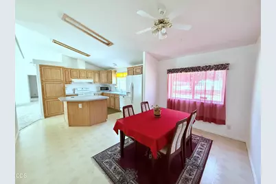 2718 Corvallis Street, Klamath Falls, OR 97601 - Photo 15