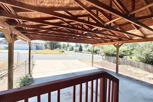 2718 Corvallis St, Klamath Falls, OR 97601 - Photo 33