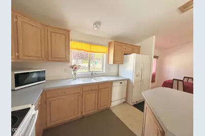 2718 Corvallis Street, Klamath Falls, OR 97601 - Photo 13