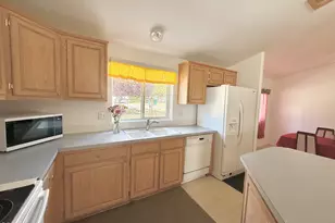 2718 Corvallis St, Klamath Falls, OR 97601 - Photo 13