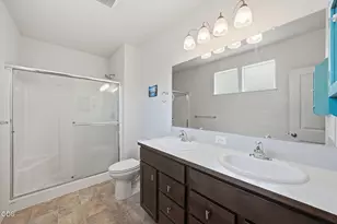 2576 NW Teak Pl, Redmond, OR 97756 - Photo 17