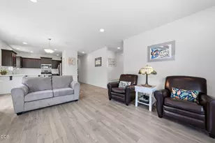 2576 NW Teak Pl, Redmond, OR 97756 - Photo 7