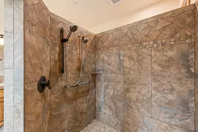 18810 SW Sisters Place, Powell Butte, OR 97753 - Photo 21
