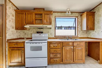 1344 Dowell Road, Grants Pass, OR 97527 - Photo 23