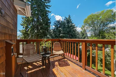 425 NW State Street, Bend, OR 97703 - Photo 27