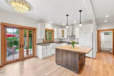 425 NW State Street, Bend, OR 97703 - Photo 9