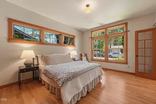 425 NW State St, Bend, OR 97703 - Photo 15