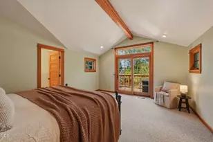 425 NW State St, Bend, OR 97703 - Photo 25