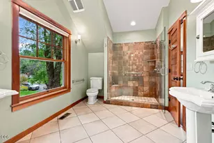 425 NW State St, Bend, OR 97703 - Photo 35