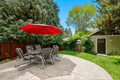 425 NW State Street, Bend, OR 97703 - Photo 55