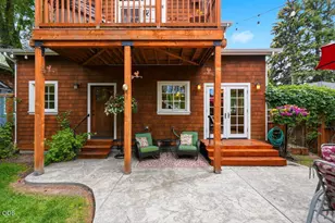 425 NW State St, Bend, OR 97703 - Photo 43