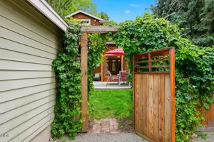 425 NW State St, Bend, OR 97703 - Photo 53