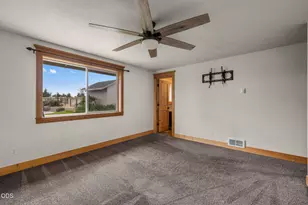 24893 Elk Ln, Bend, OR 97701 - Photo 19