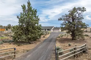 24893 Elk Ln, Bend, OR 97701 - Photo 31