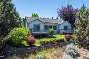 4255 SW Ben Hogan Dr, Redmond, OR 97756 - Photo 1