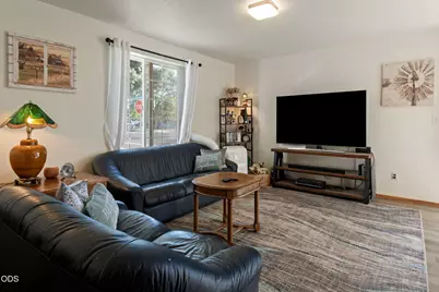 2716 -2718 SW Umatilla Avenue, Redmond, OR 97756 - Photo 3