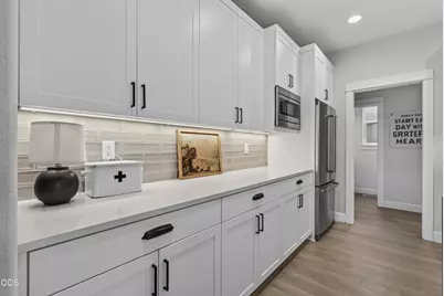 20488 Aberdeen, Bend, OR 97702 - Photo 7