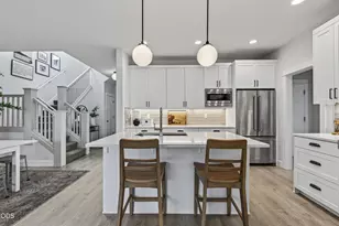20488 Aberdeen, Bend, OR 97702 - Photo 9
