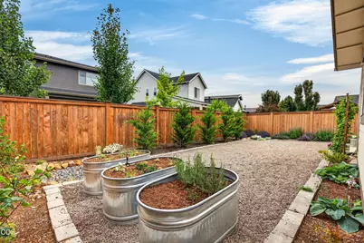 20488 Aberdeen, Bend, OR 97702 - Photo 45