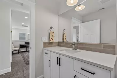 20488 Aberdeen, Bend, OR 97702 - Photo 31